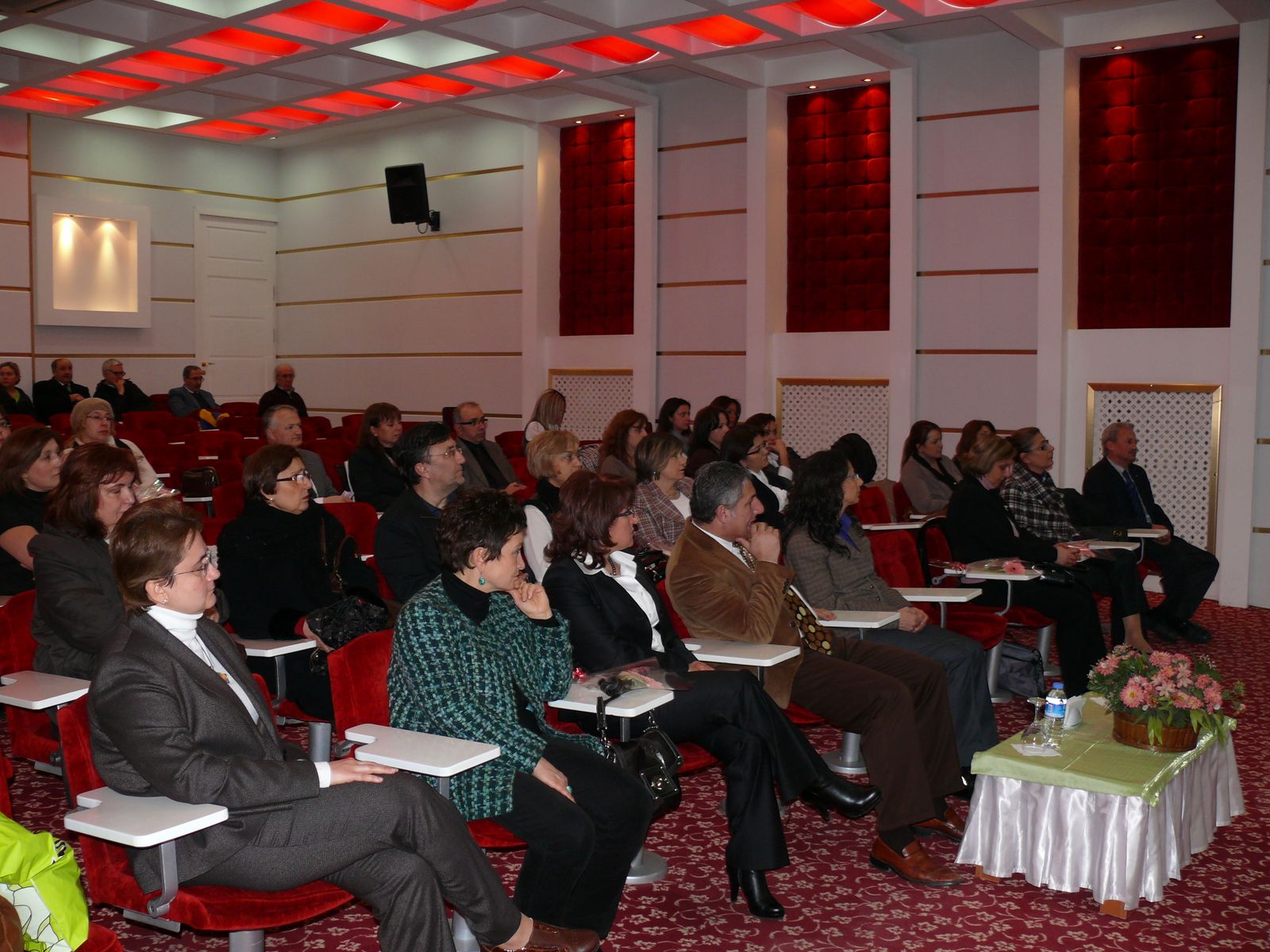 DÜNYA KADINLAR GÜNÜ KONFERANSINA KATILDIK