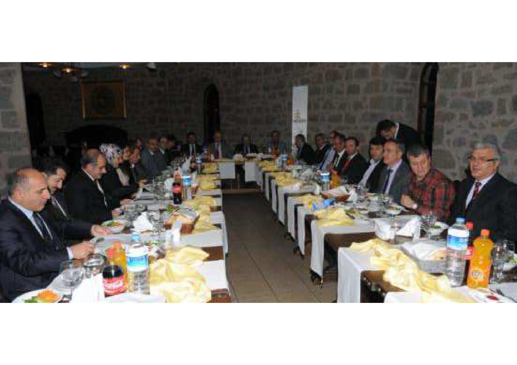 TMMOB TRABZON İKK BİLEŞENİ ODA BAŞKAN VE TEMSİLCİLERİ TRABZON BELEDİYE BAŞKANI İLE BİRARAYA GELEREK TRABZON`U KONUŞTU