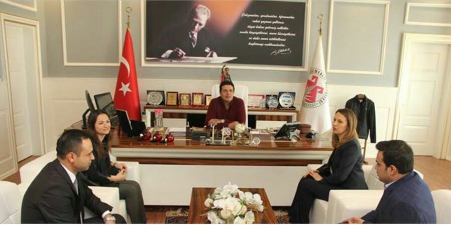 ŞUBEMİZ YENİ DÖNEM YÖNETİM KURULU DÖŞEMEALTI BELEDİYE BAŞKANI SN. TURGAY GENÇ'İ MAKAMINDA ZİYARET ETTİ.