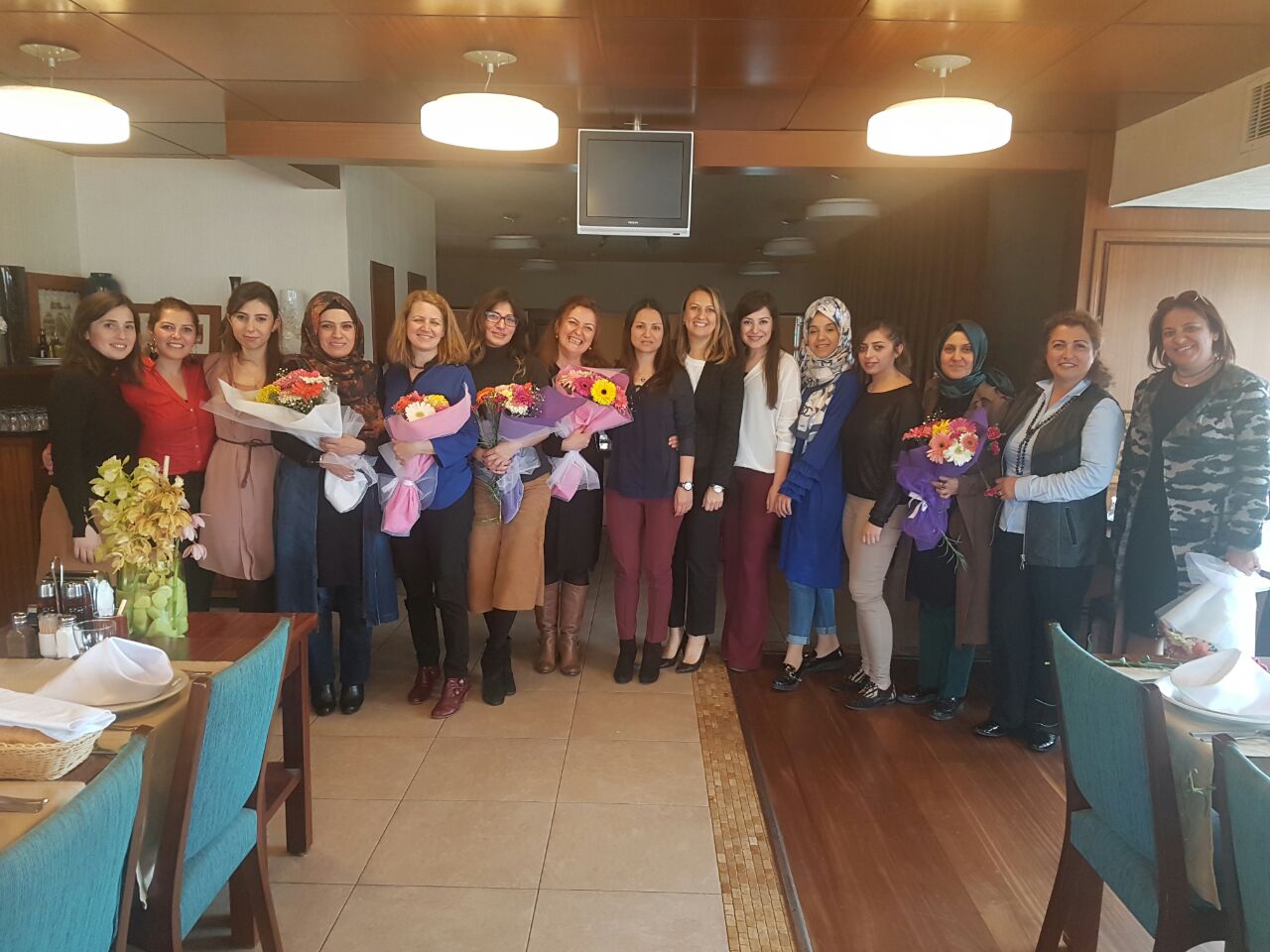8 MART DÜNYA EMEKÇİ KADINLAR GÜNÜ`NDE KADIN ÜYELERİMİZLE BİR ARAYA GELDİK.