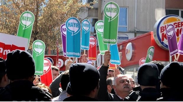 TMMOB ÜYELERİ PROVOKASYONA GEÇİT VERMEDİ