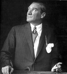 19 MAYIS ATATÜRK'Ü ANMA, GENÇLİK VE SPOR BAYRAMI KUTLU OLSUN