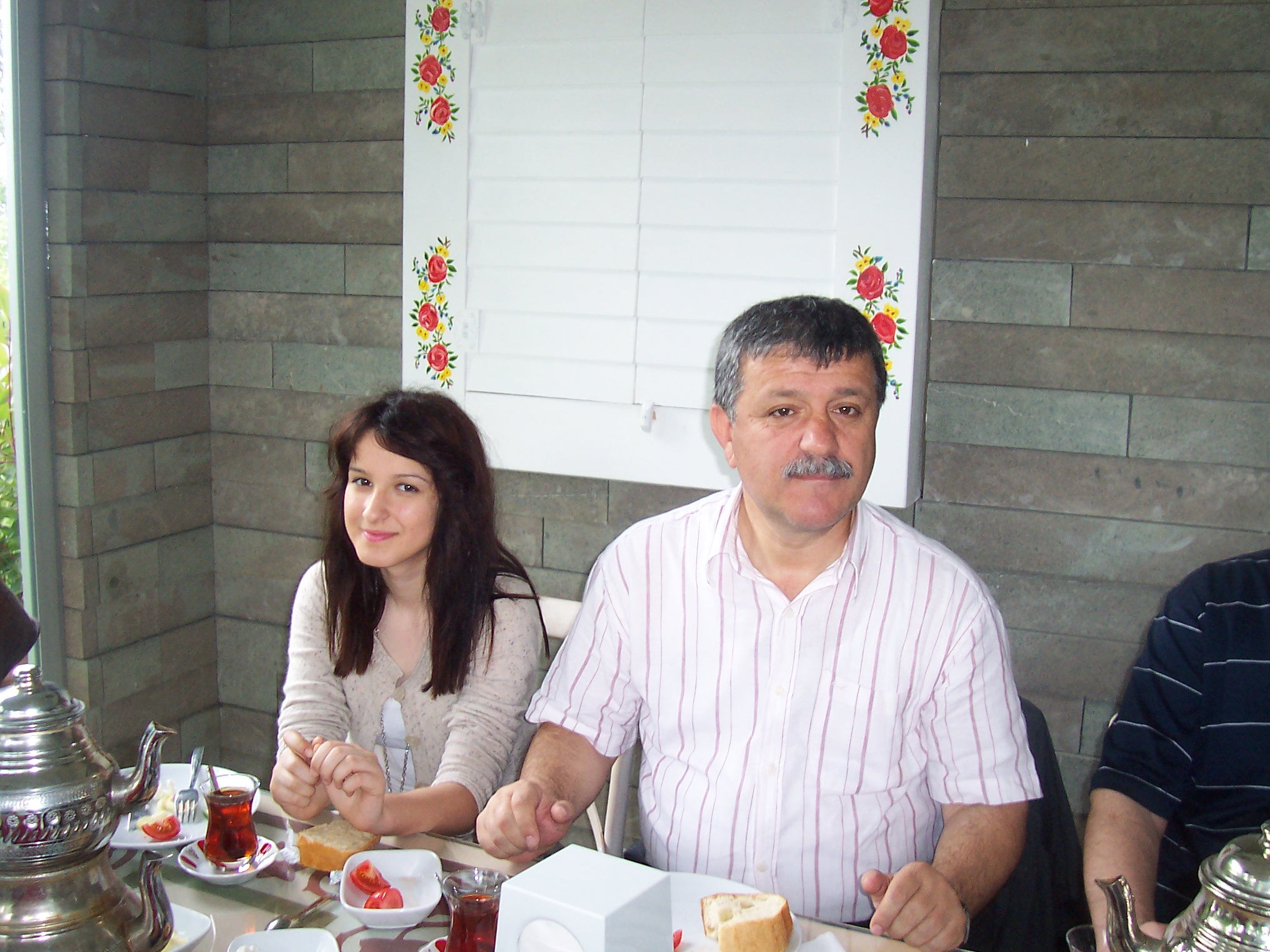 ÜYELERİMİZ VE KTÜ ŞEHİR VE BÖLGE PLANLAMA BÖLÜMÜ ÖĞRETİM ELEMANLARI İLE BİRLİKTE KAHVALTIDAYDIK