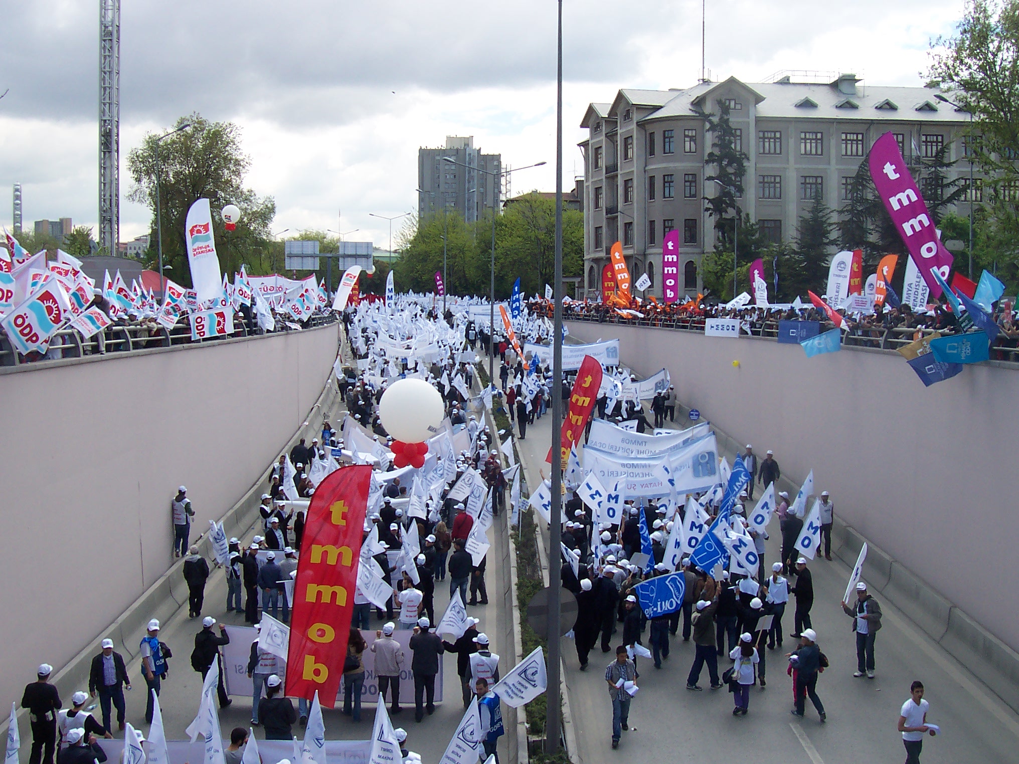 15 MAYIS 2011 PAZAR GÜNÜ TMMOB MİTİNGİ'NDEYDİK